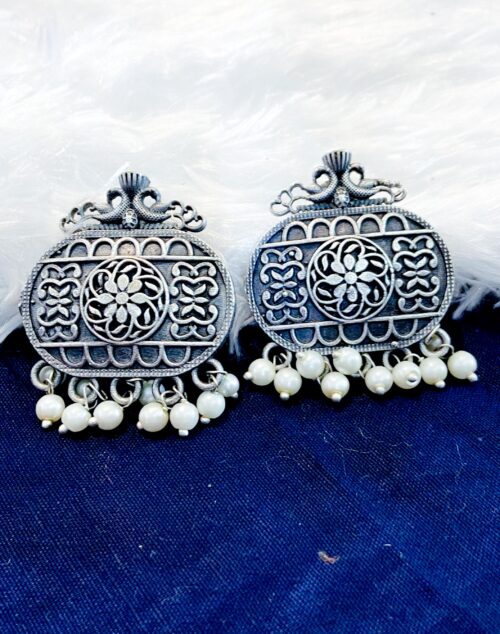 Brass Earring Surai with white pearl - Image 2