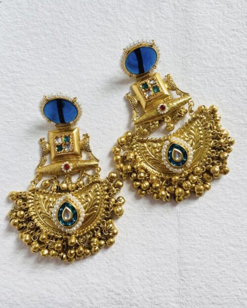 Royal-inspired gold-plated statement brooch with intricate detailing and pearl embellishments. - Image 5