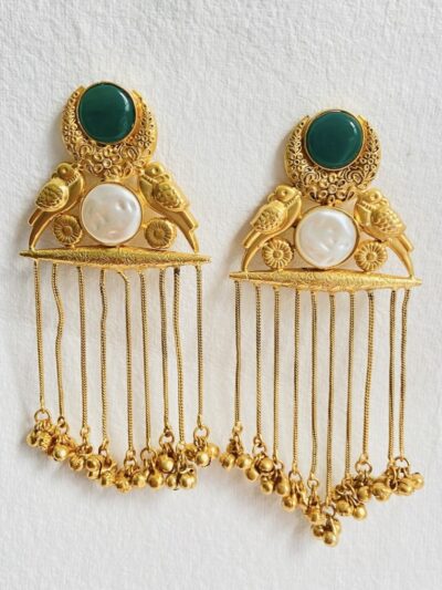 Traditional gold-plated brooch with bird motifs and cascading chain tassels.