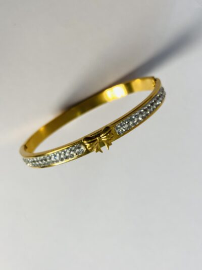 Bow Bracelet Sparkle with grace — timeless elegance in every detail