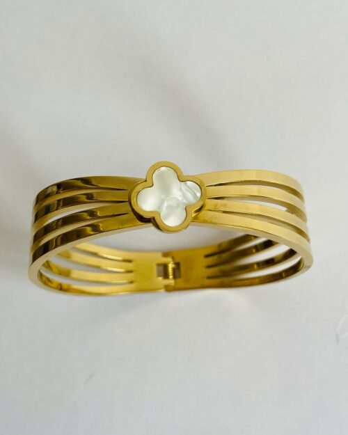 Elegant gold cuff bracelet with a white floral center for timeless style♥️♥️ - Image 3