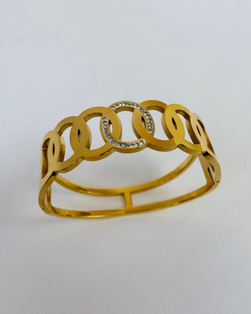 Elegant touch of shine ✨ This golden bracelet with a stunning circle design and sparkling stones adds the perfect blend of class and glamour to your style 💛💎 - Image 4